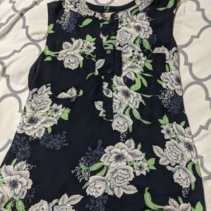 Loft small dressy tank